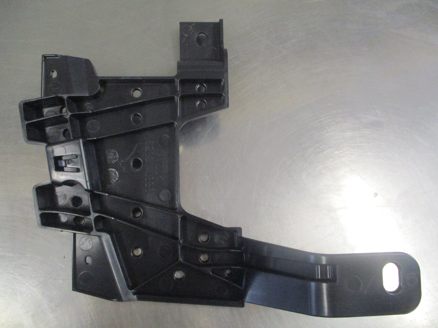 Nissan Pulsar Genuine Left Hand Radiator Grille Bracket New Part
