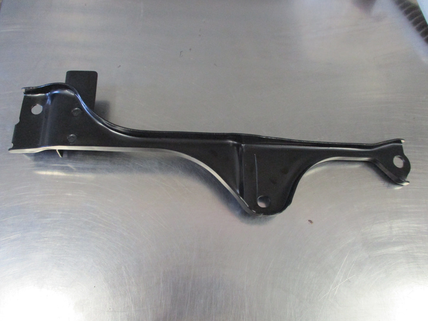 Holden Trailblazer Genuine Battery Mounting Bracket New Part