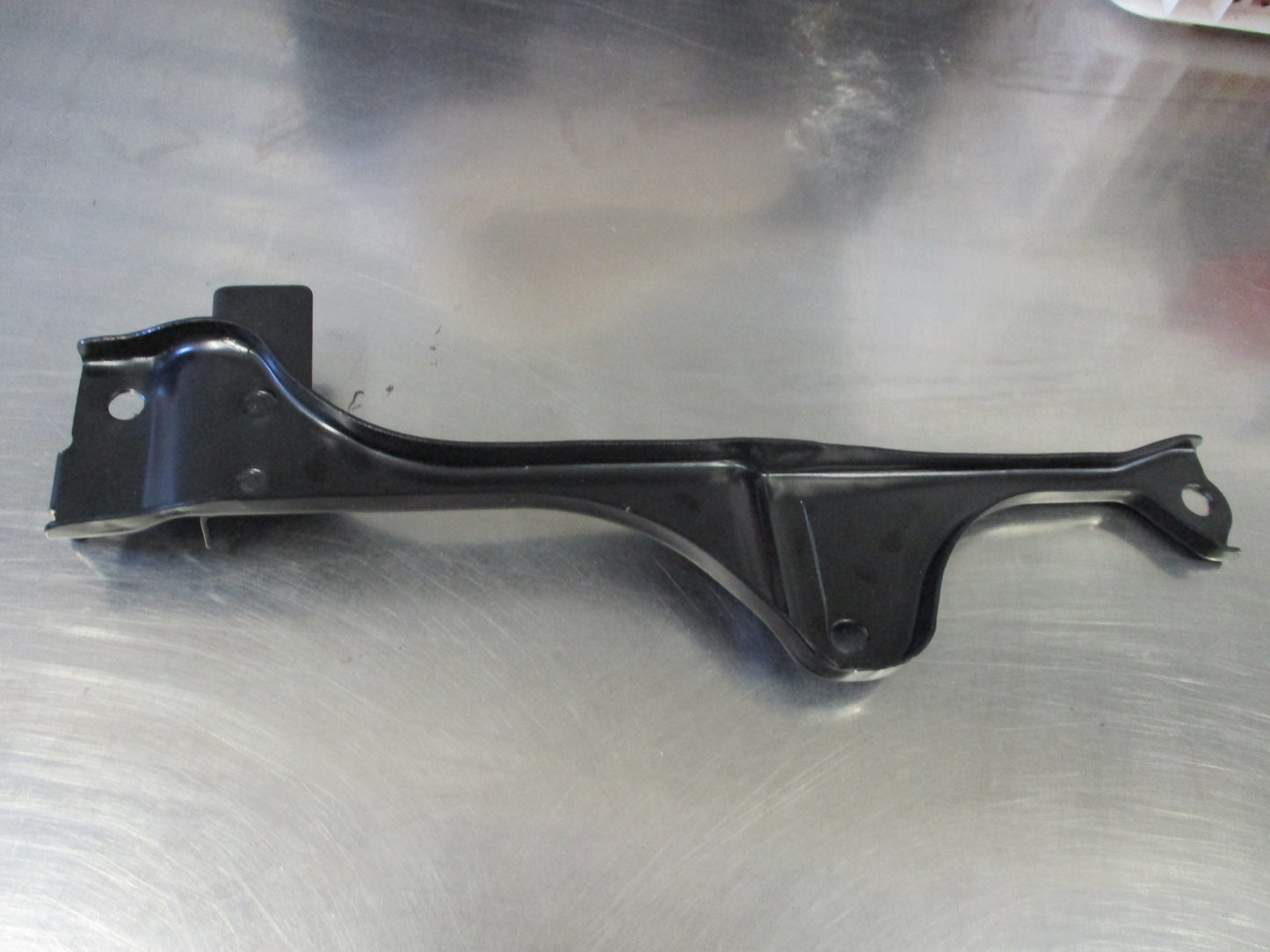 Holden Trailblazer Genuine Battery Mounting Bracket New Part