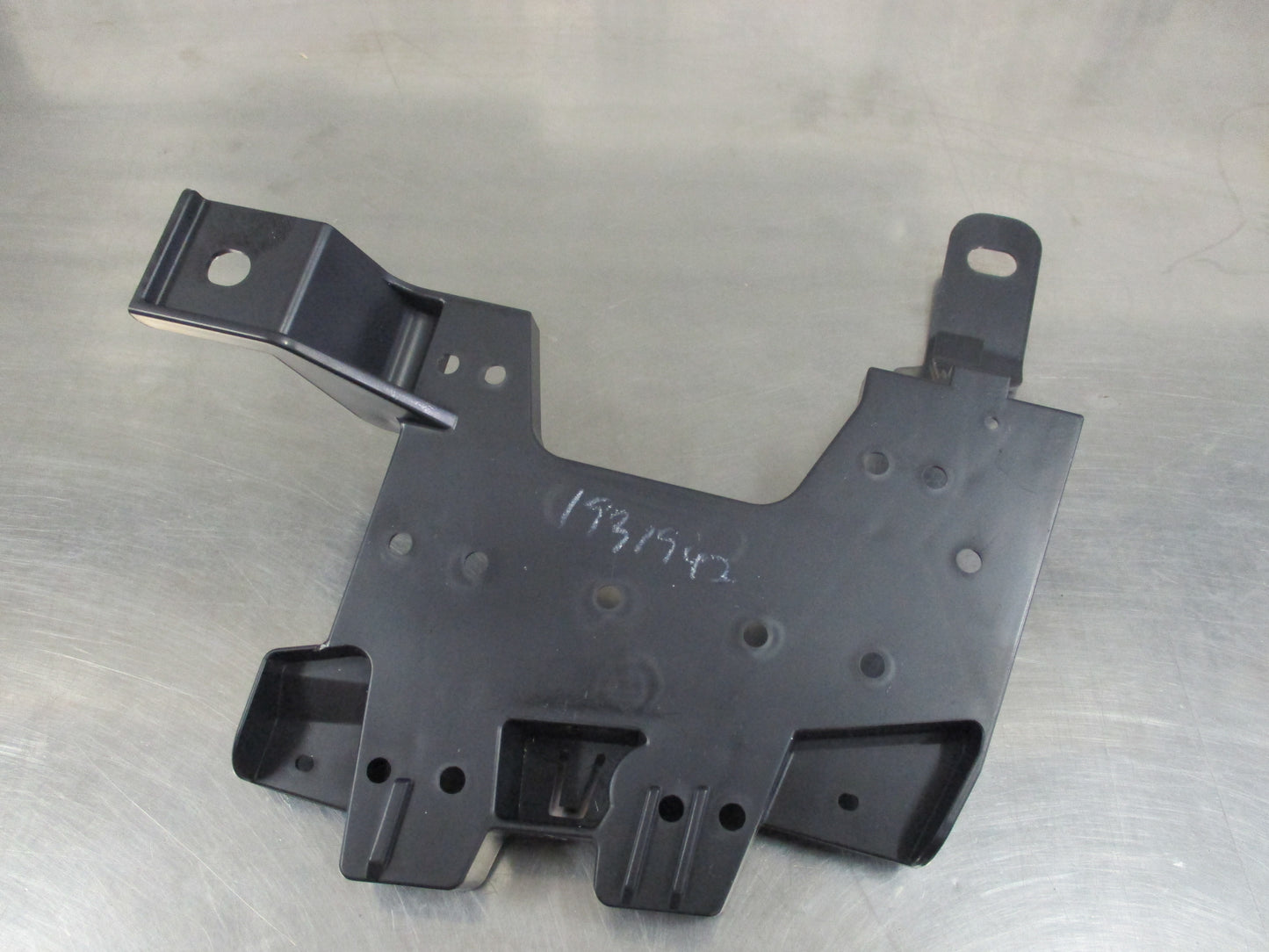 Nissan Pulsar Genuine Right Hand Radiator Grille Bracket New Part