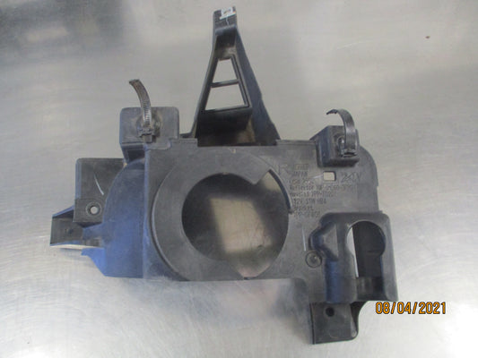 Koito Fog Light Bracket For Toyota Landcruiser 200 Series 1 USED VGC