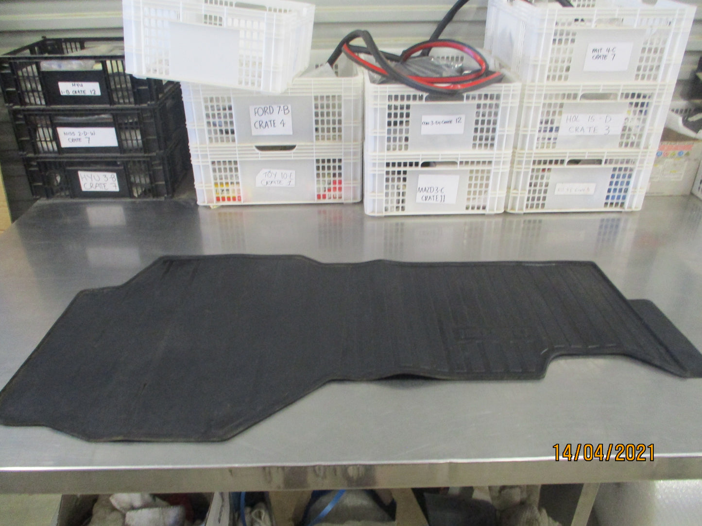 Isuzu Genuine Passengers Rubber Floor Mat Suitable for Various Trucks