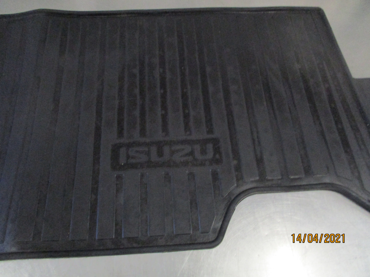 Isuzu Genuine Passengers Rubber Floor Mat Suitable for Various Trucks