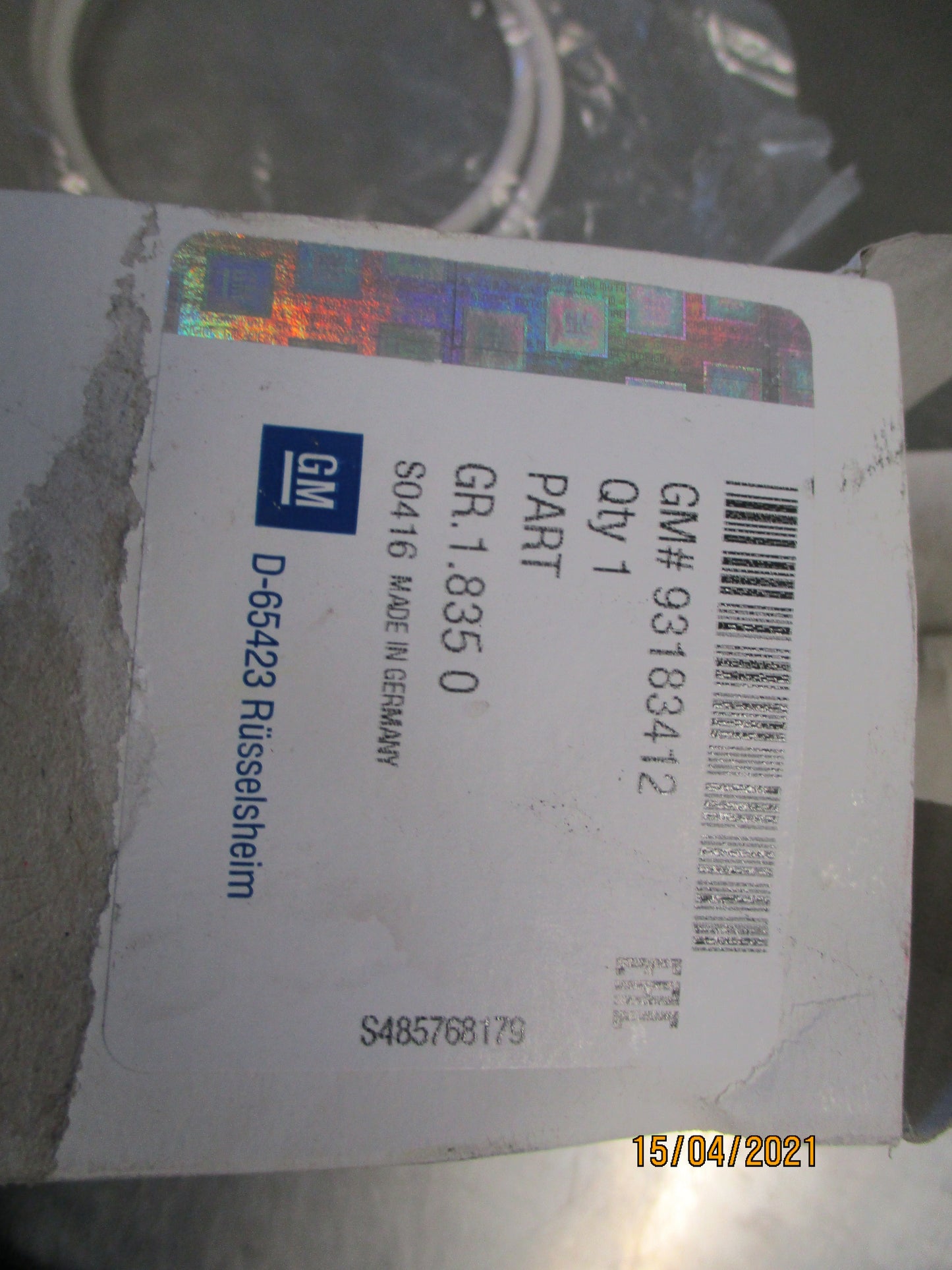 Holden Astra Genuine Oil Filter New Part