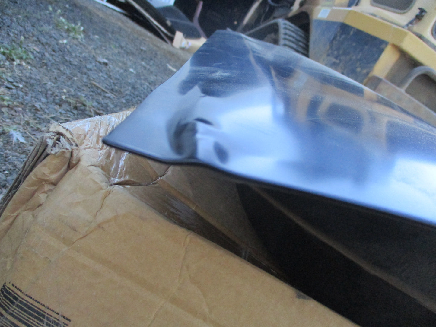 VW Amarok Genuine Front Right Hand Door Panel Assy New Part Slight Damage See Ad
