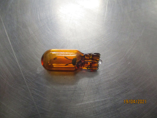 Holden VS/VT/VX/VY/VZ/WH/WK/WL Genuine Amber Indicator Bulb New Part