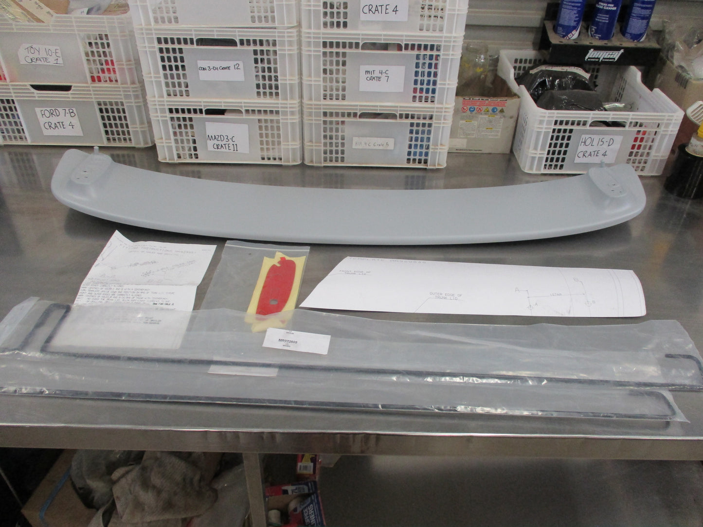 Mitsubishi TE/TW Magna Genuine Boot Spoiler Kit New Part