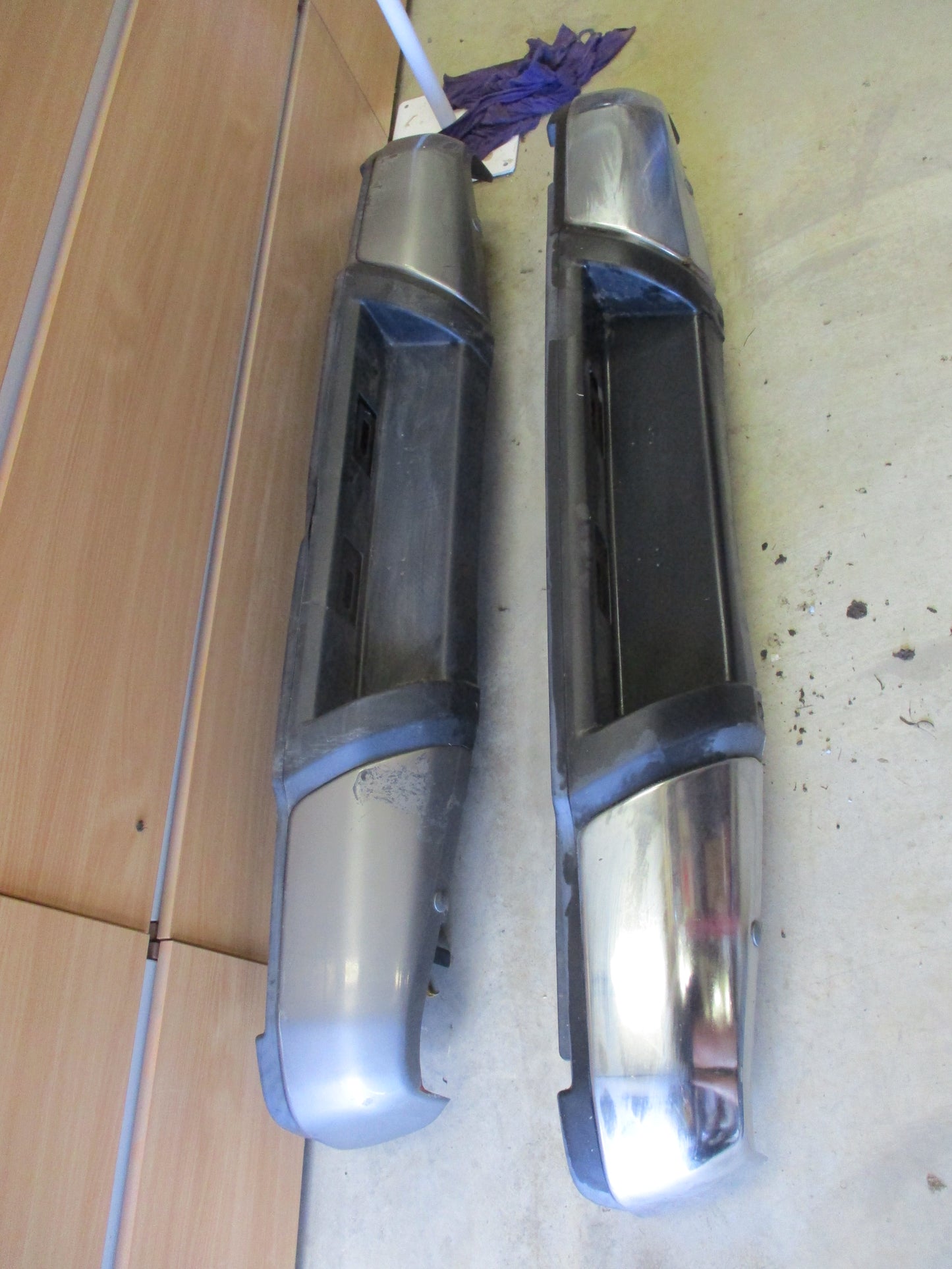 Nissan NP300 Genuine Rear Step Used VGC