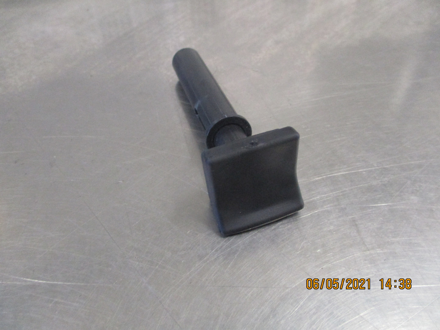 Subaru Forester Genuine Right Hand Cargo Cover Stopper New Part