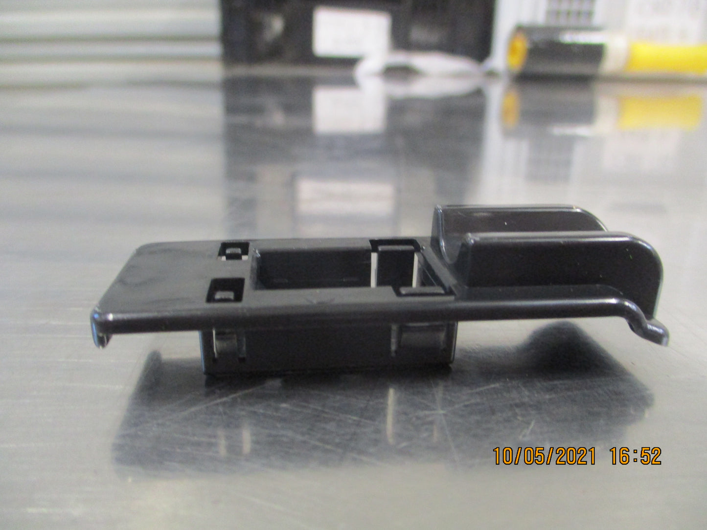 Subaru Liberty/Outback Front Bonnet Stay Holder New Part