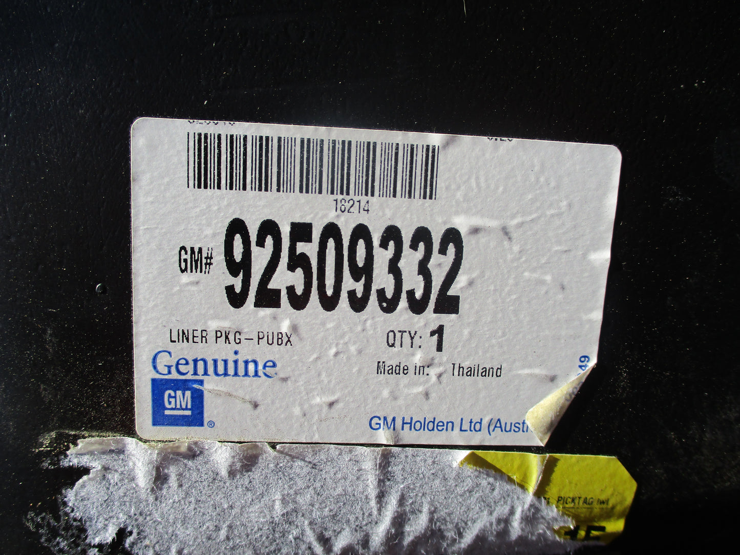 Holden RG Colorado Z71 Genuine Under Rail Tub Liner New Part