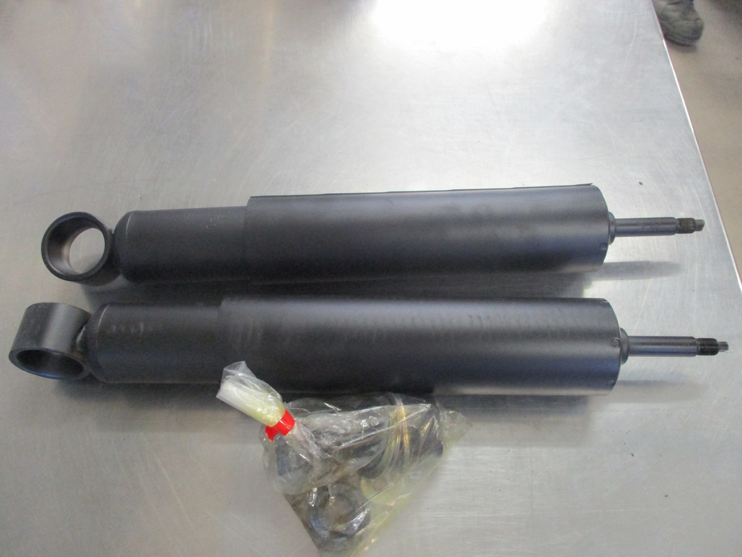 Isuzu FTR Truck Genuine Front Shock Pair New Part