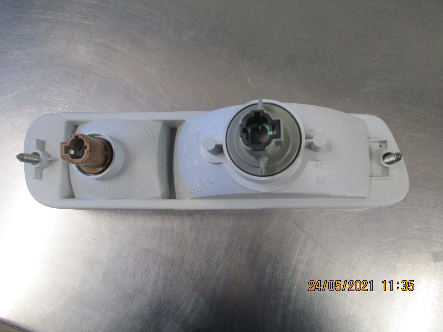 Isuzu FSR Genuine Front Combination Lamp Assembly New Part