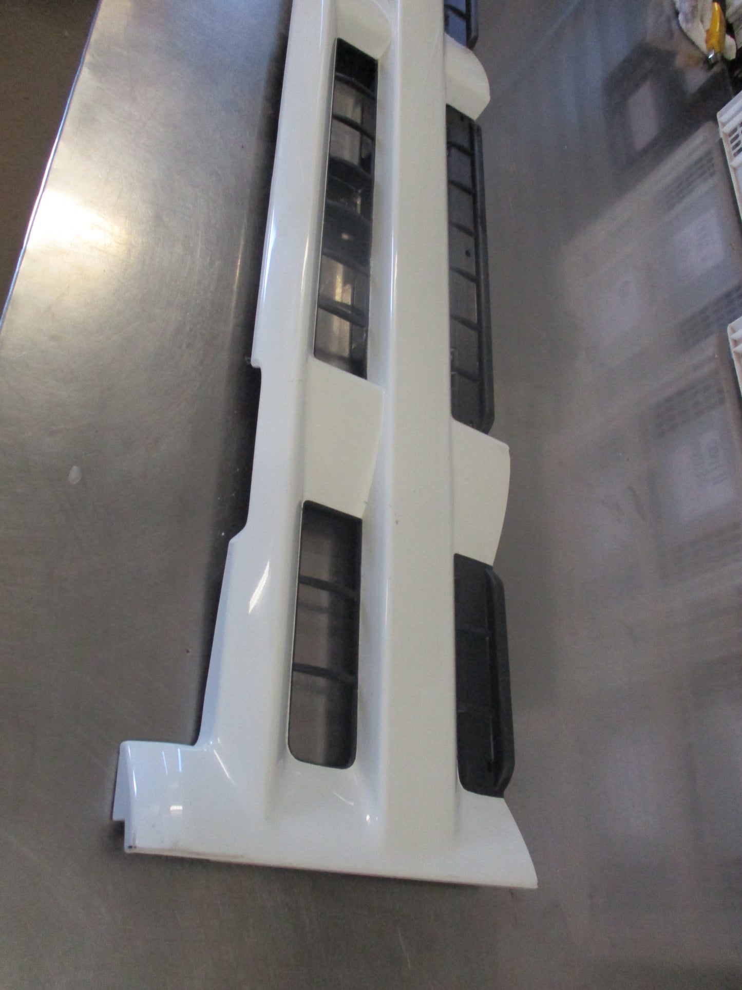 Isuzu NPR/NPS/NQR Genuine Front Grille Used VGC