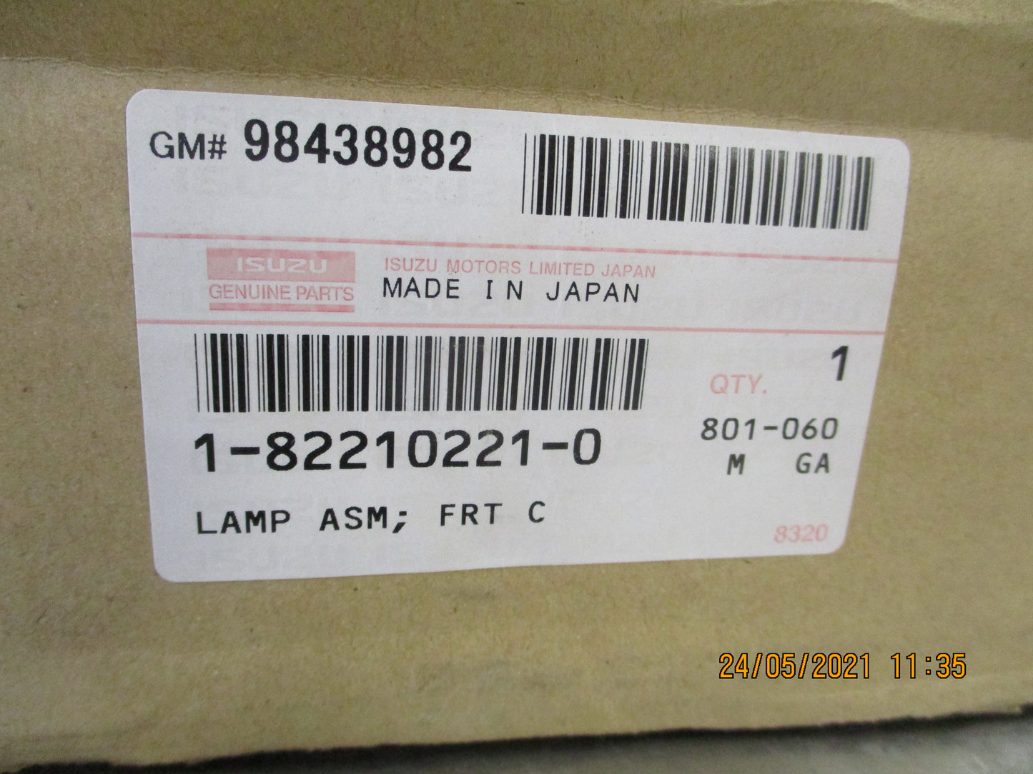 Isuzu FSR Genuine Front Combination Lamp Assembly New Part