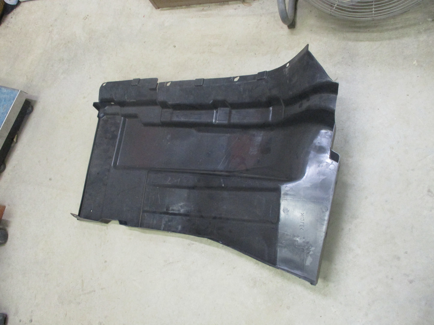 Isuzu F Series Genuine Right Hand Mud Guard Panel New Part