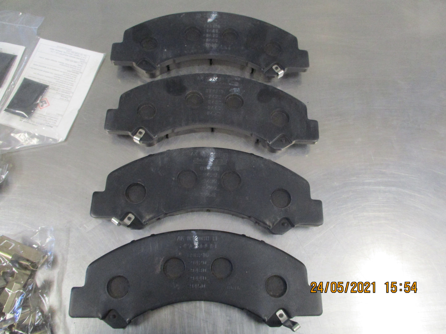 Isuzu NQR/NKR/NPR/NMR Genuine Front Disc Brake Brake Pad Set New Part