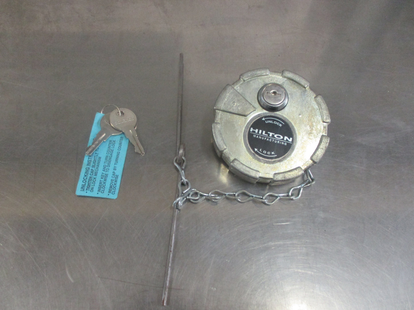 Isuzu Truck Genuine Locking Fuel Cap New Part