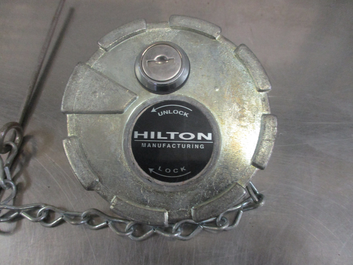 Isuzu Truck Genuine Locking Fuel Cap New Part