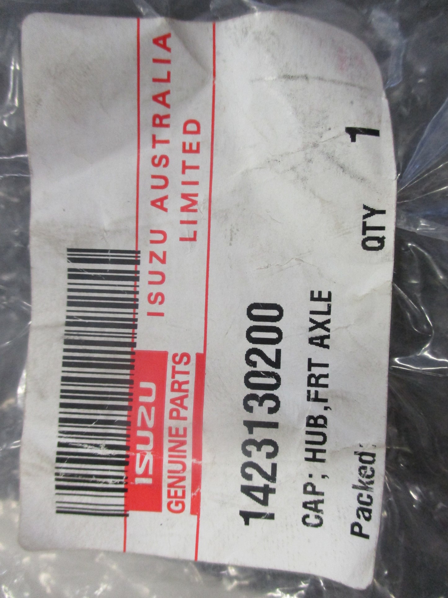 Isuzu FVD32 Genuine Front Hub Cap New Part