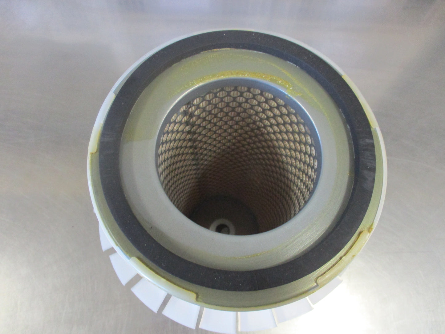 Isuzu F Series/Ford L/D Series Truck Genuine 8" Air Filter Element New Part