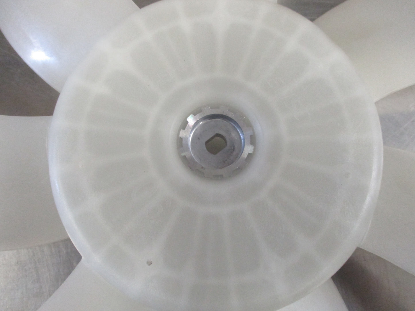 Isuzu FTR Genuine A/C Condenser Fan New Part