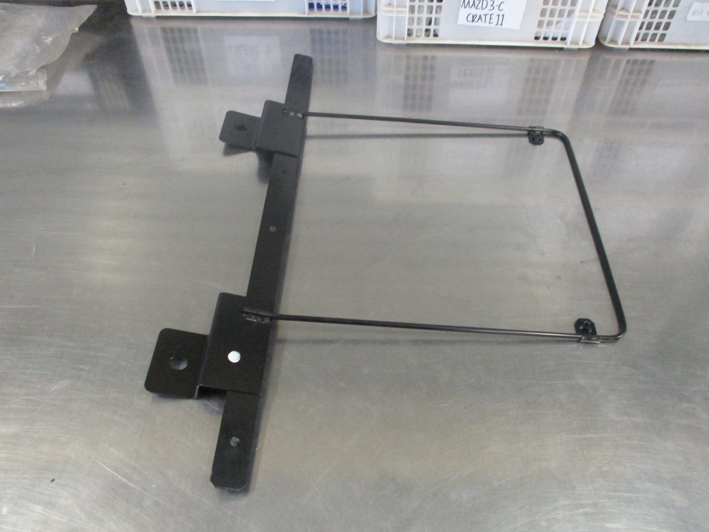 Isuzu FSS Genuine Right Rear Mud Flap Retainer New Part