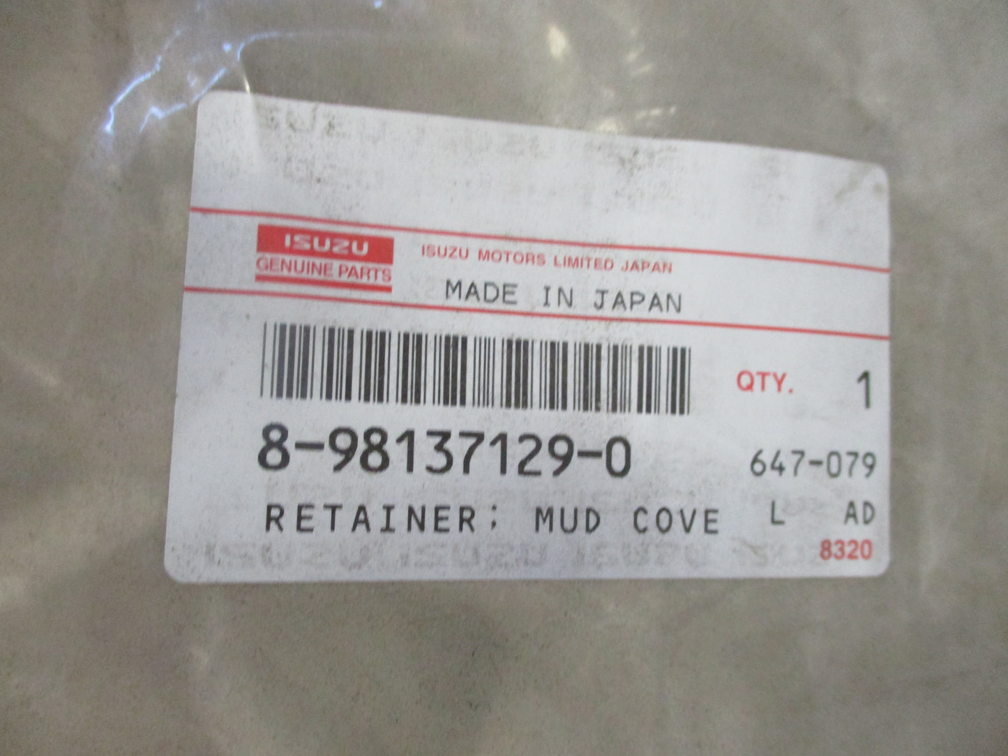 Isuzu FSS Genuine Right Rear Mud Flap Retainer New Part