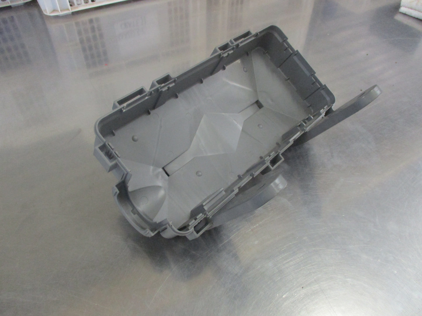 Isuzu FSR Genuine Fuse Box/Relay Cover New Part