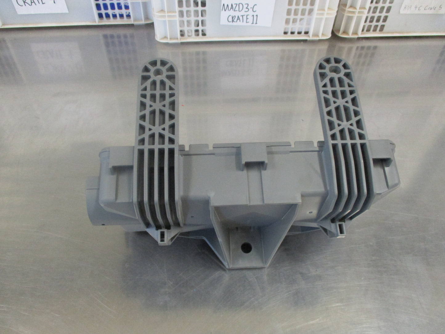 Isuzu FSR Genuine Fuse Box/Relay Cover New Part