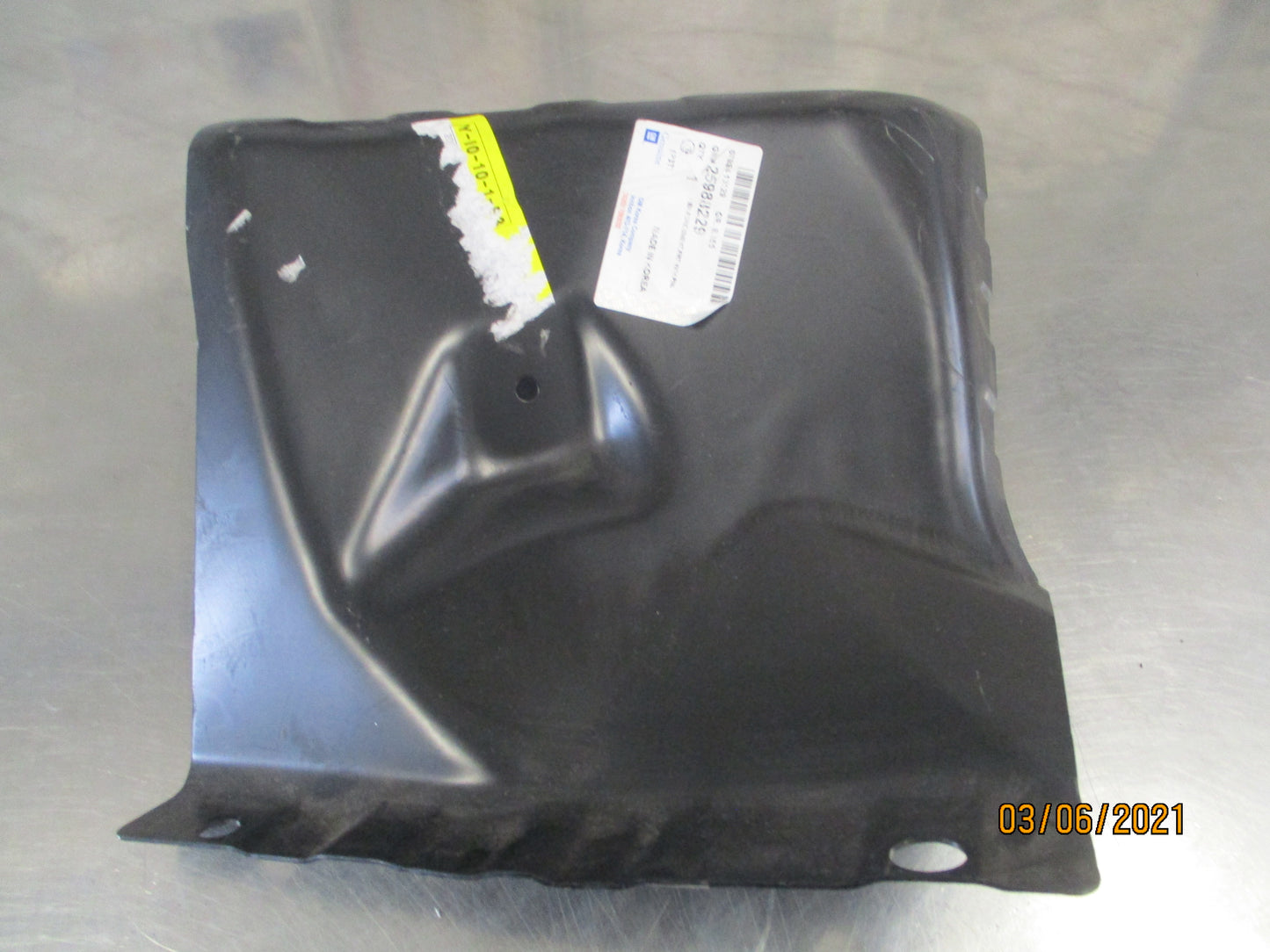 Holden Trax Genuine Left Guard Filler Panel New Part