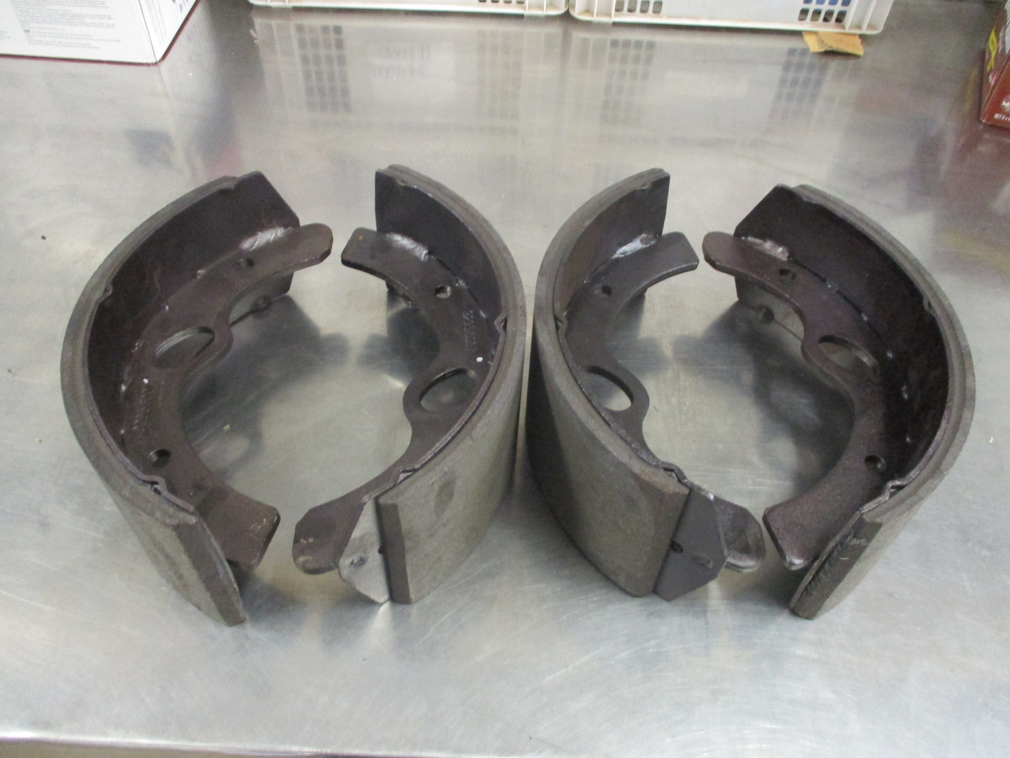 Isuzu FRR Genuine Front Brake Shoe Set New Part