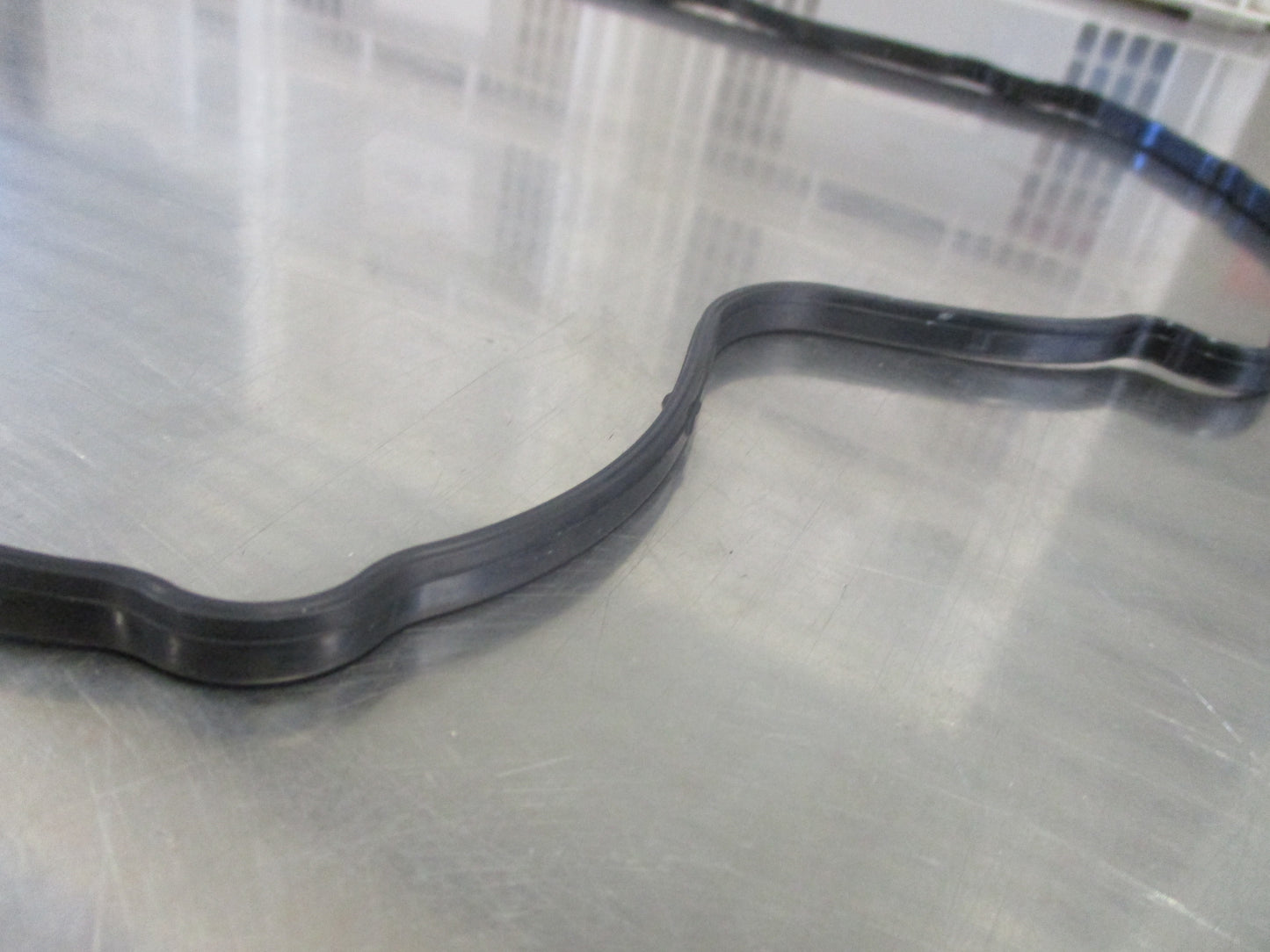 Isuzu F Series 6HK1 Genuine Rocker Cover Gasket New Part