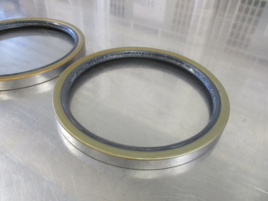 Isuzu CXZ81K Genuine Front Hub Oil Seal Pair New Part