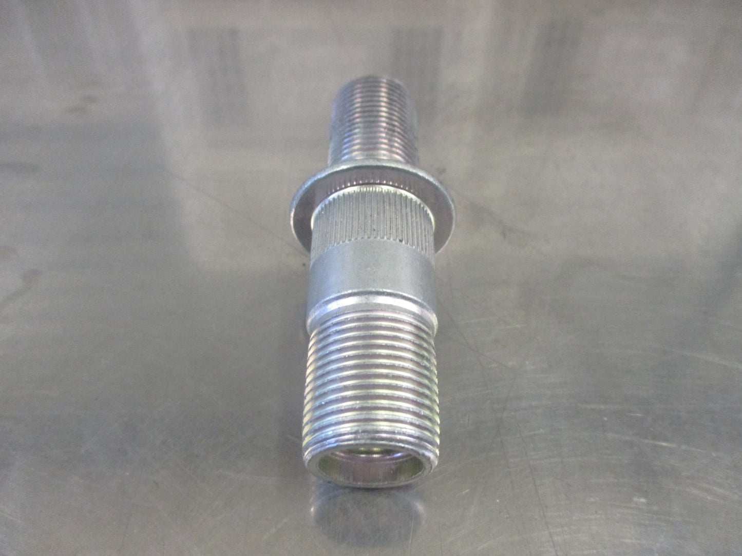 Isuzu NKR/NPR Genuine Front Axle Wheel Pin New Part