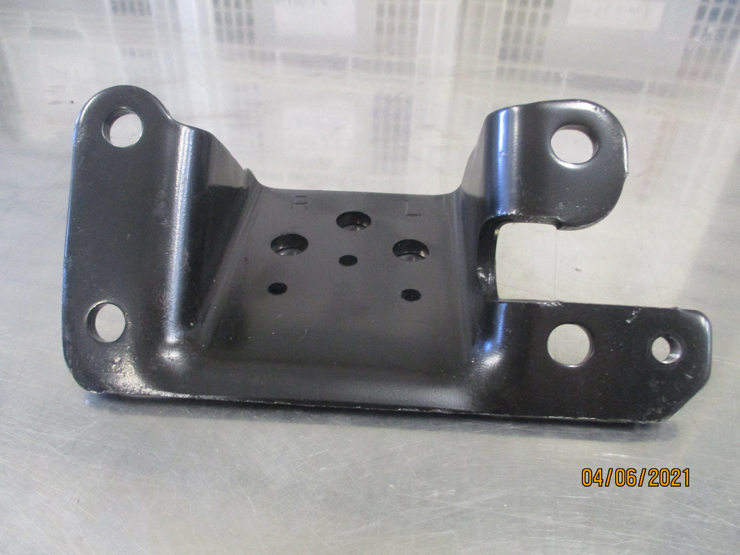 Isuzu NPR Genuine Right Hand Engine Foot New Part