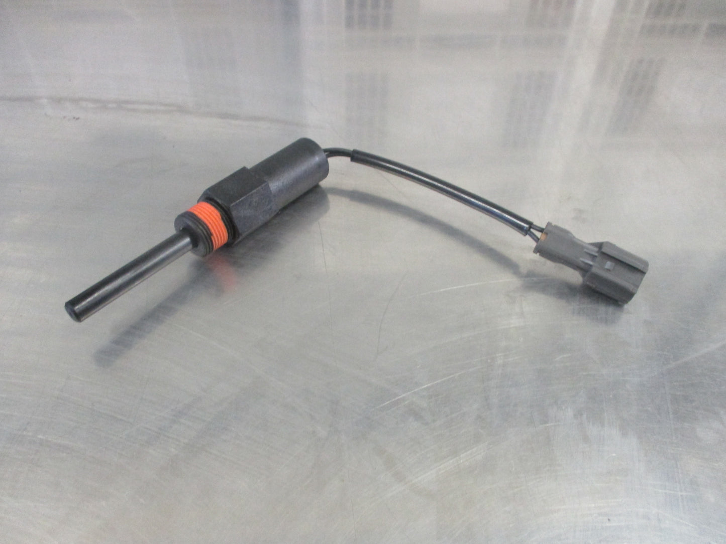 Isuzu FRR Genuine Brake Master Cylinder Air Warning Switch New Part