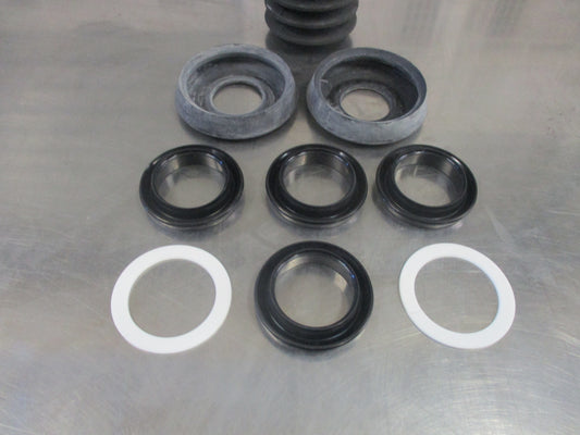 Isuzu FSR Genuine Brake Cylinder Repair Kit New Part