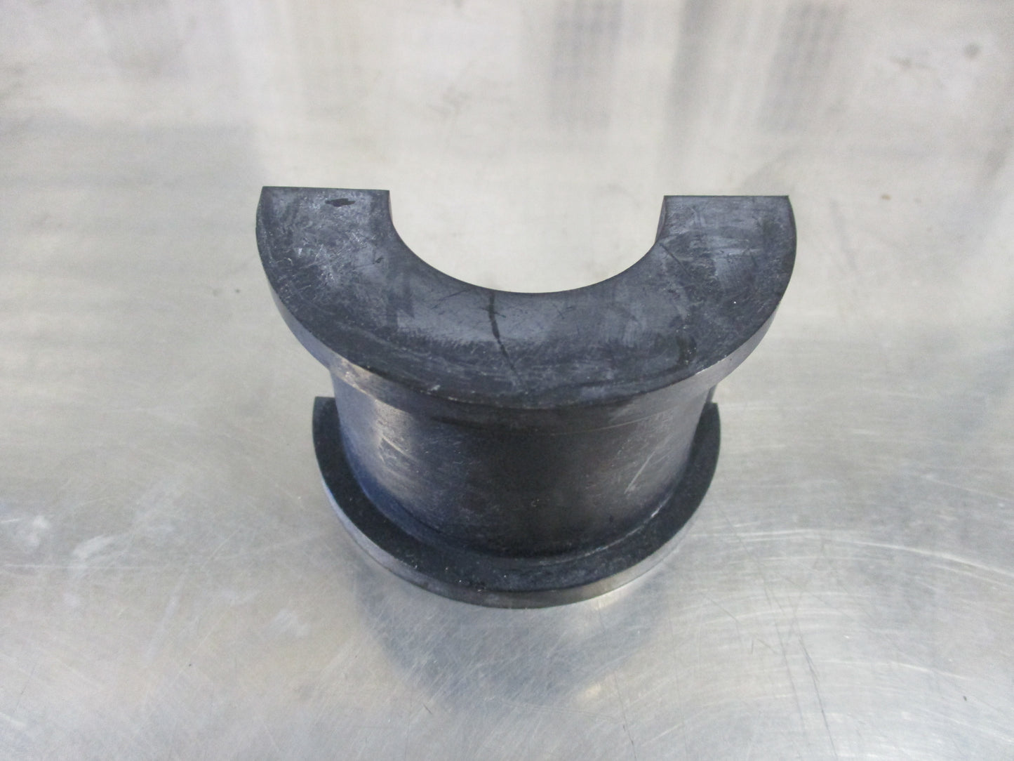 Isuzu Truck Genuine Stab Bar Rubber Bushing New Part