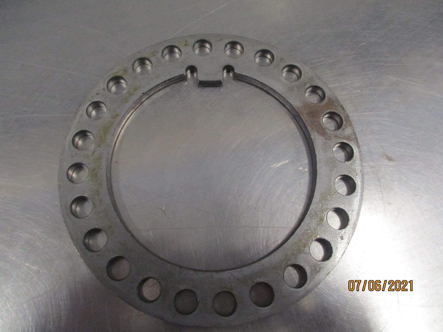 Isuzu FTR Genuine Lock Bearing Nut Washer New Part
