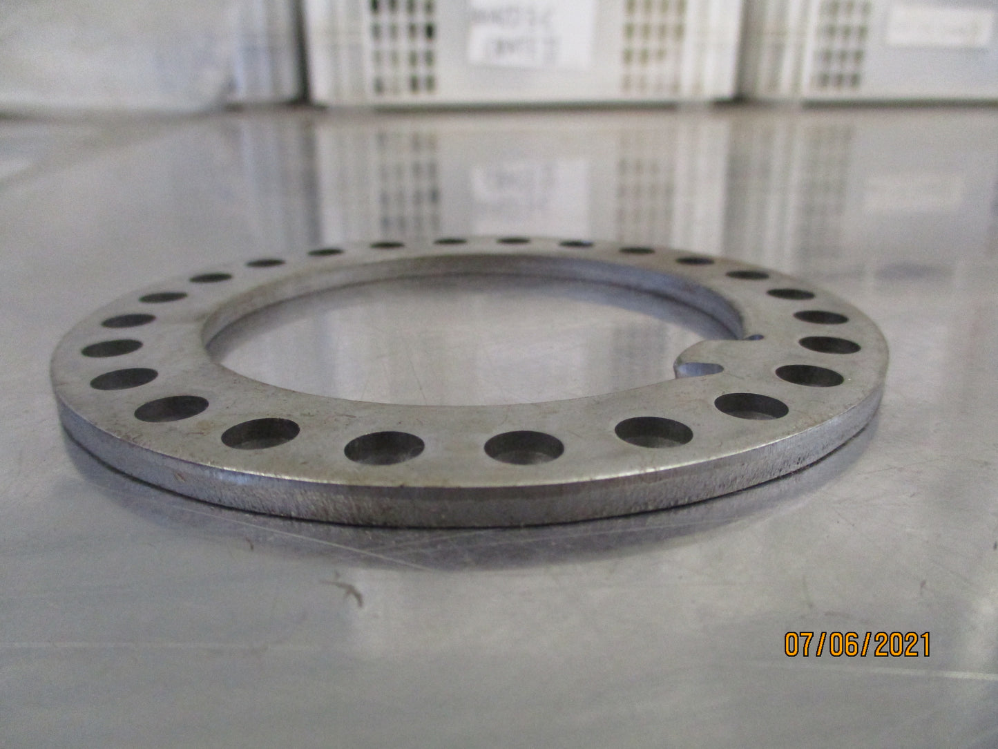 Isuzu FTR Genuine Lock Bearing Nut Washer New Part