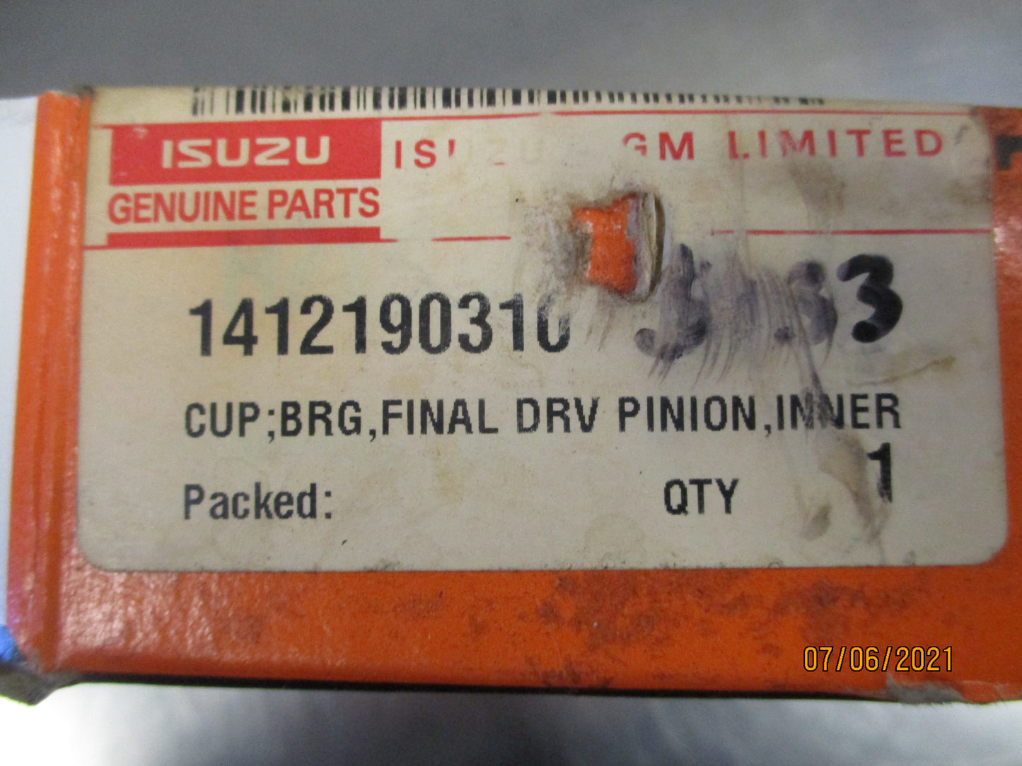 Isuzu FV/GV Genuine Inner Final Drive Pinion Bearing New Part