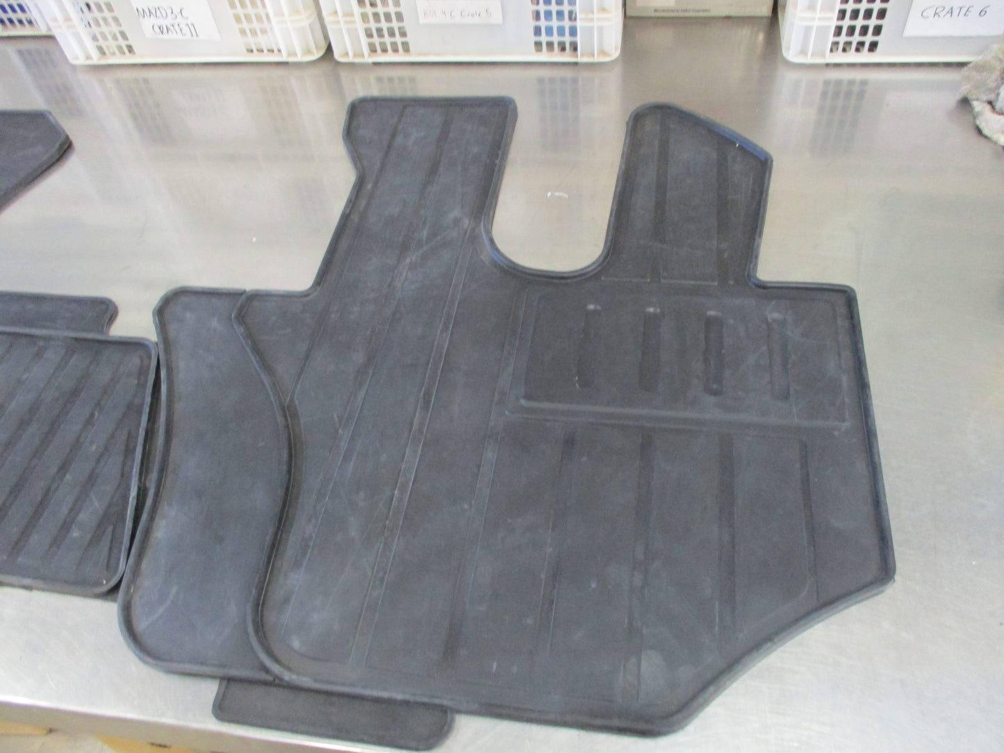 Isuzu FTR/FVR/FXR Genuine Front Rubber Floor Mat Set New Part