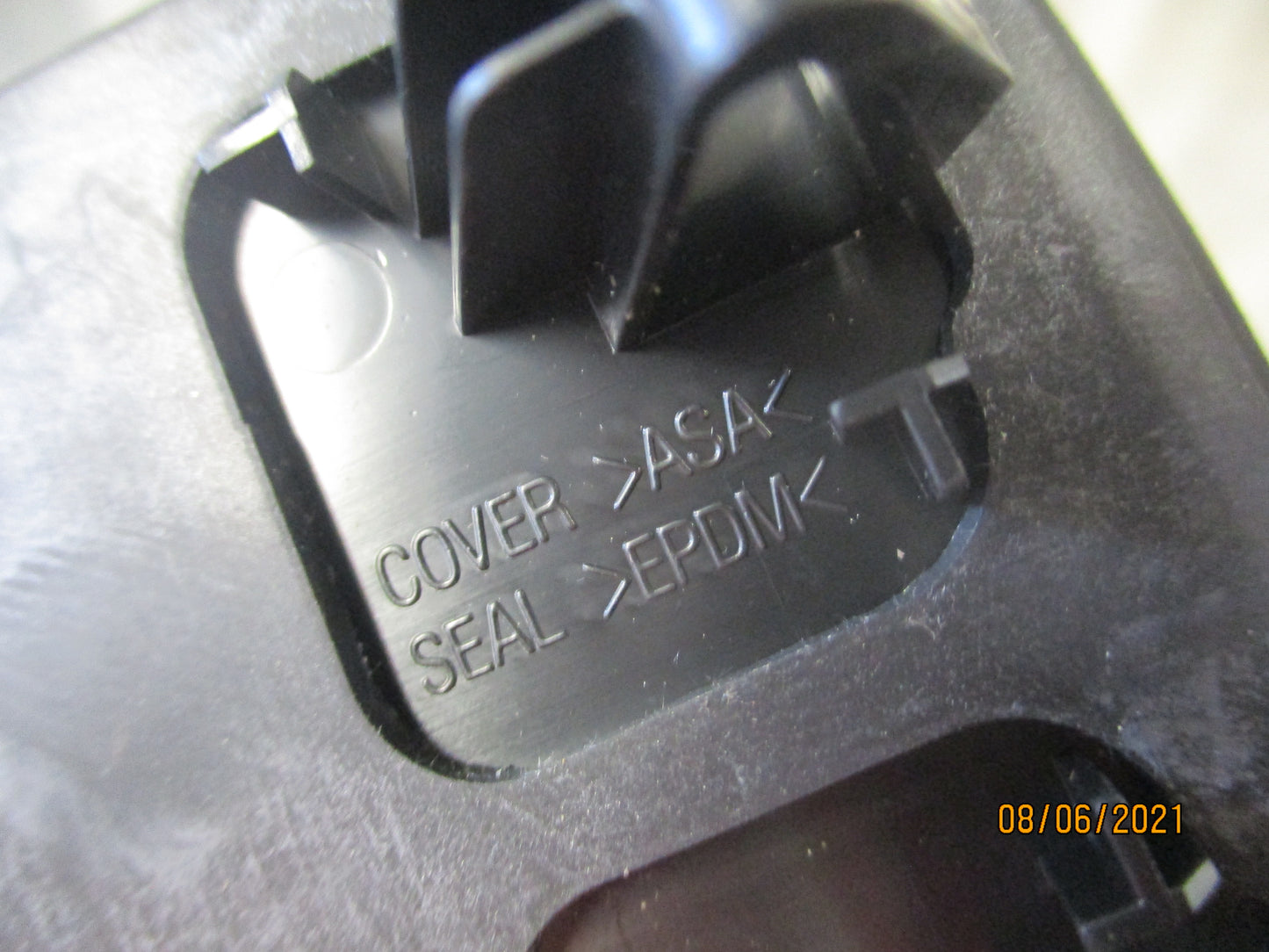 Isuzu Elf NKR85 Genuine Blanking Plate Seal Cover New Part