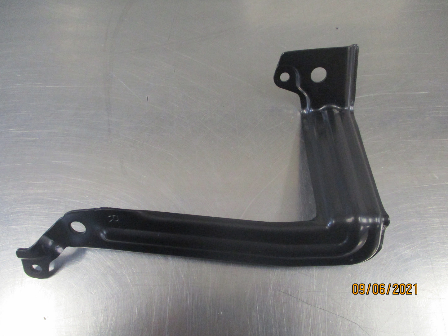 Suzuki Swift Genuine Right Hand Front Bumper Brace New Part