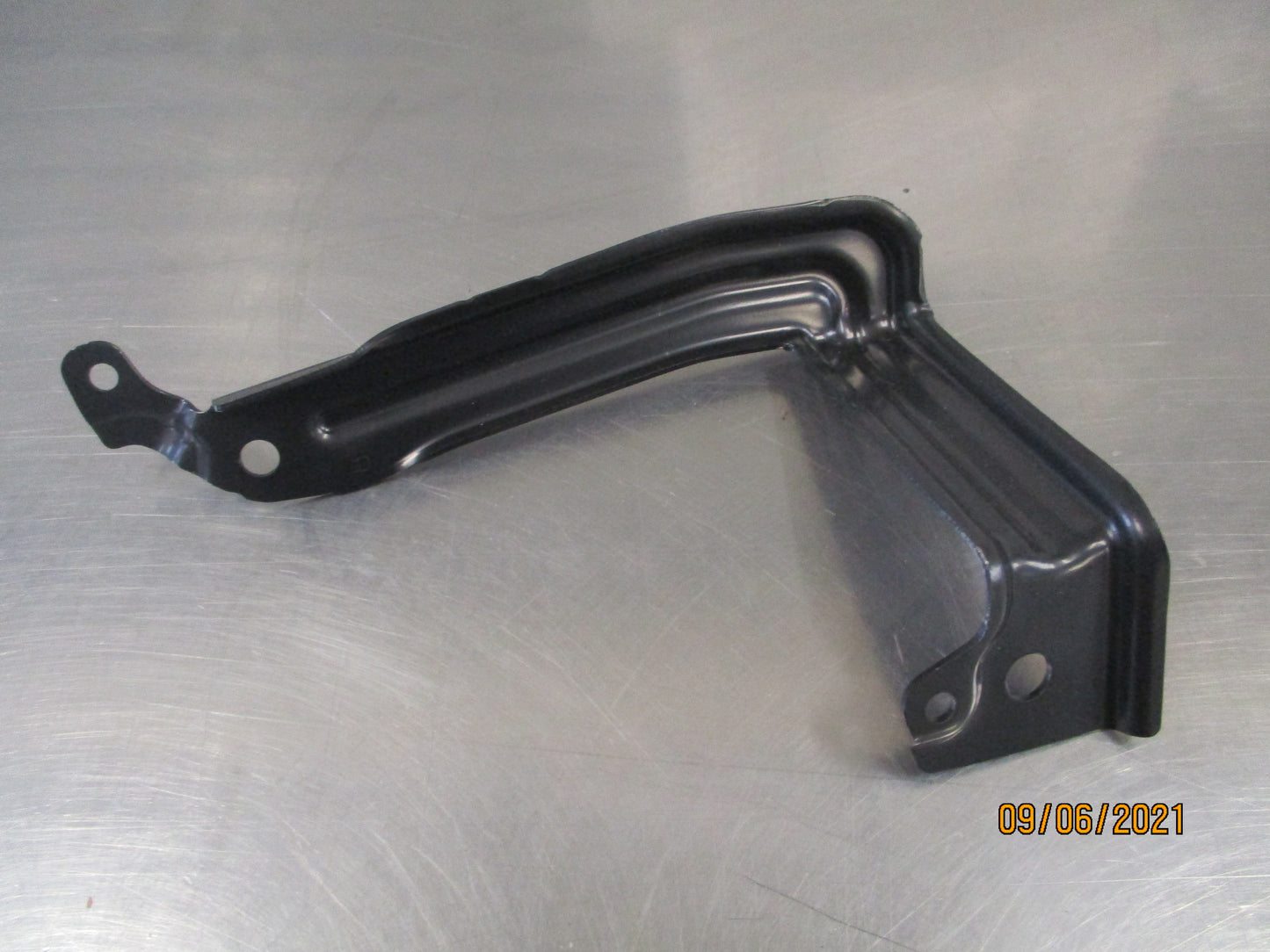 Suzuki Swift Genuine Right Hand Front Bumper Brace New Part