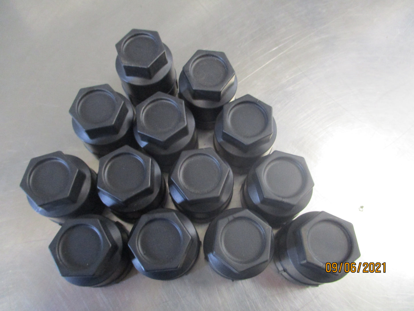 Holden Various Genuine Models Wheel Lug Nut Cap New Part