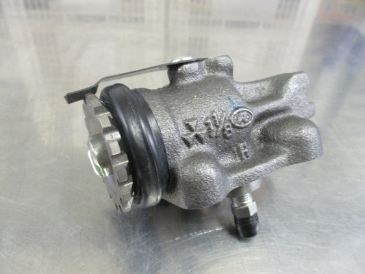 Isuzu ELF N Series Genuine Right Hand Front Wheel Brake Cylinder new Part