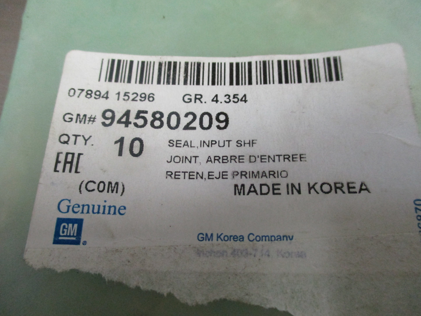 Holden Trax Genuine Manual Input Shaft Seal New Part
