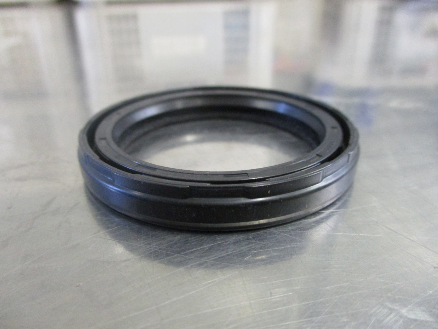 Suzuki Vitara Genuine Rear Outer Oil Seal New Part